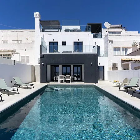 #285 Sea View Jacuzzi & Large Pool Holiday home *