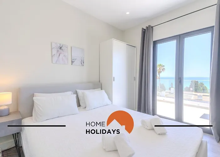 #285 Sea View Jacuzzi & Large Pool Holiday home