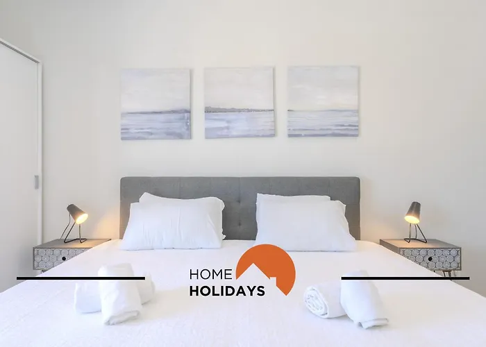 #285 Sea View Jacuzzi & Large Pool Holiday home *