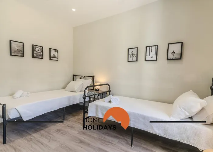 Holiday home #285 Sea View Jacuzzi & Large Pool