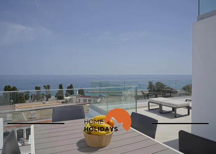 Holiday home #285 Sea View Jacuzzi & Large Pool *