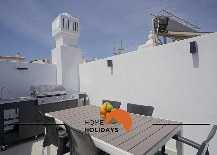 #285 Sea View Jacuzzi & Large Pool Holiday home *